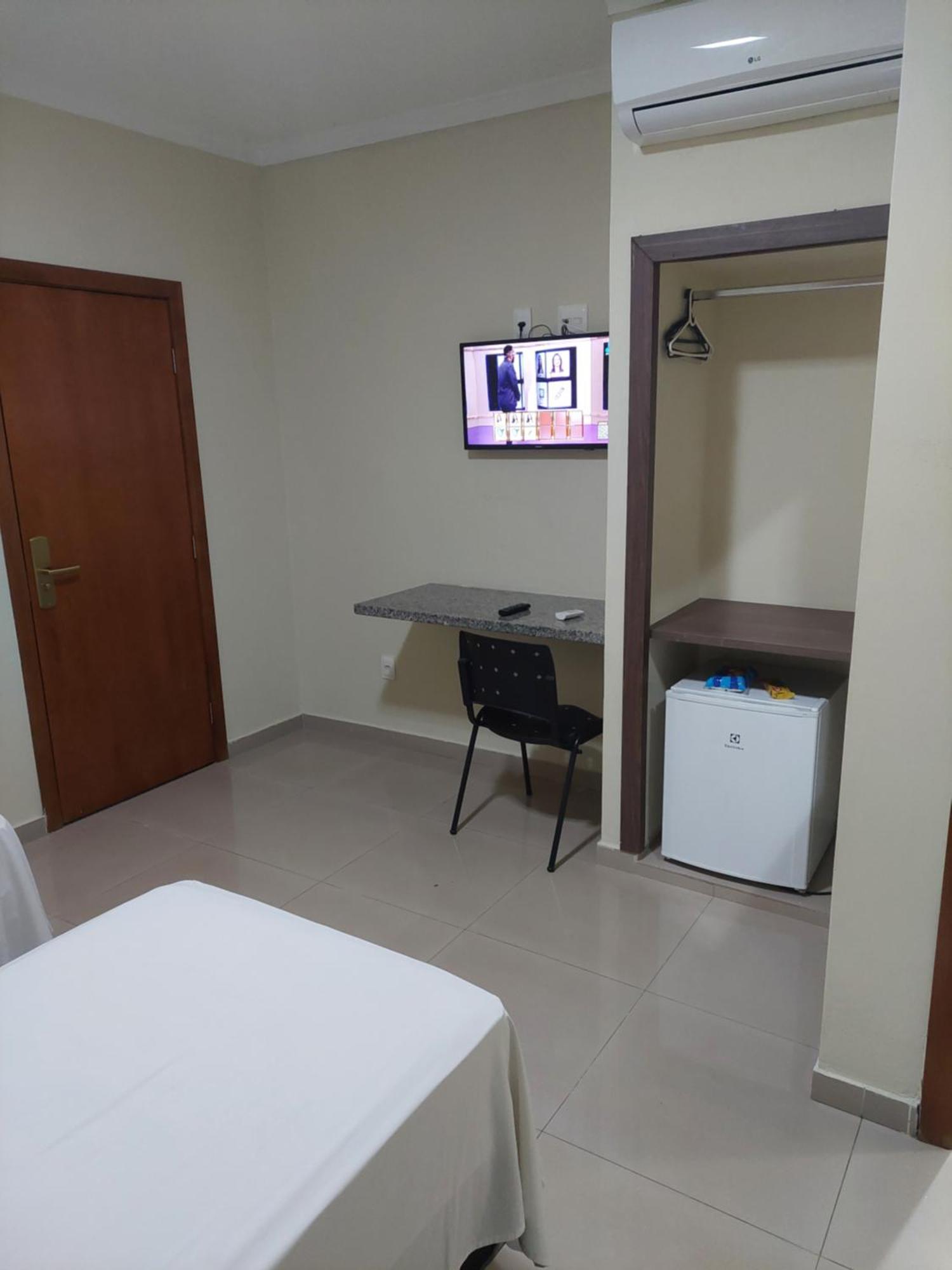 Apoema Hotel Cuiabá Exteriör bild
